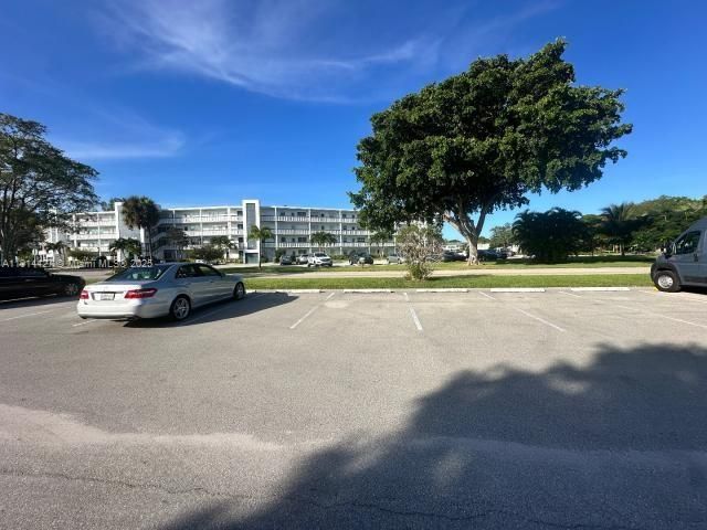 302 Farnham M 302, Deerfield Beach, FL 33442