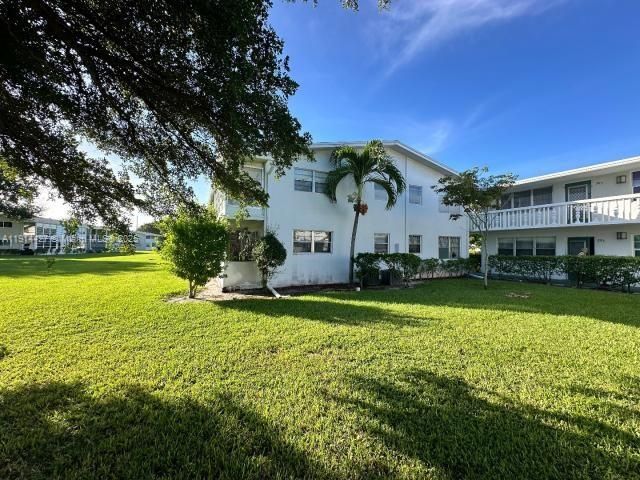 302 Farnham M 302, Deerfield Beach, FL 33442