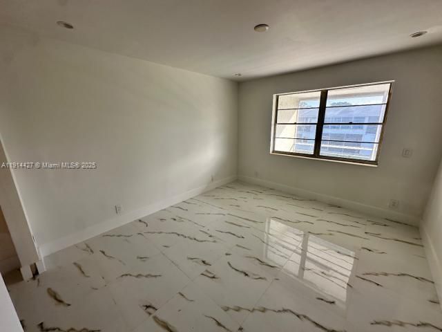 302 Farnham M 302, Deerfield Beach, FL 33442