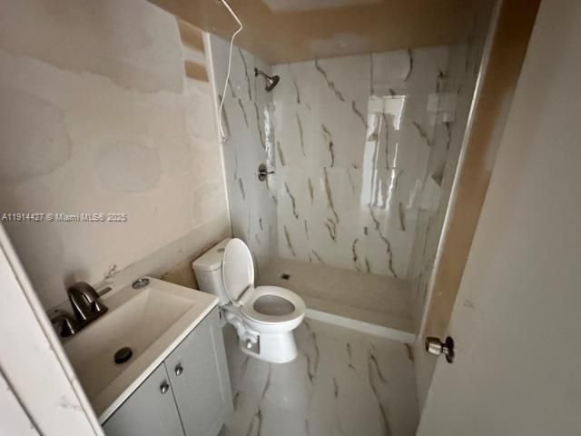 302 Farnham M 302, Deerfield Beach, FL 33442