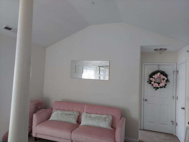 19 Last Leaf Circle 19, Windsor, CT 06095