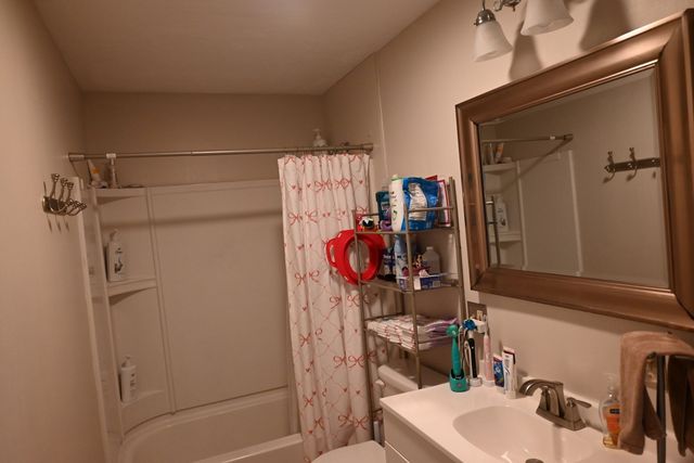 1524 Gorham St 106, Lowell, MA 01852