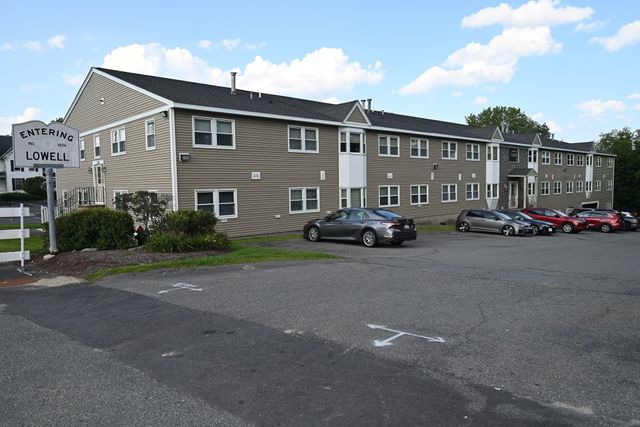 1524 Gorham St 106, Lowell, MA 01852