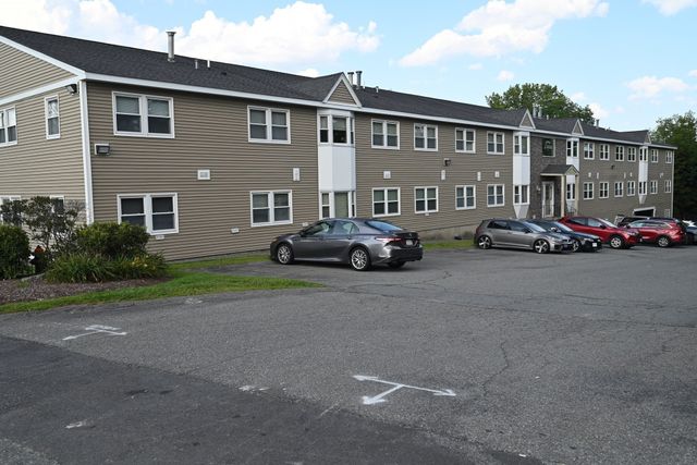 1524 Gorham St 106, Lowell, MA 01852