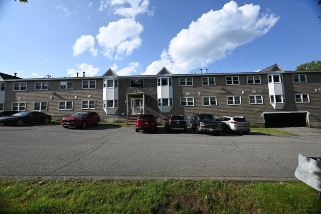 1524 Gorham St 106, Lowell, MA 01852