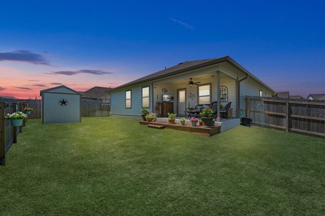 1718 Robinson Drive, Brenham, TX 77833
