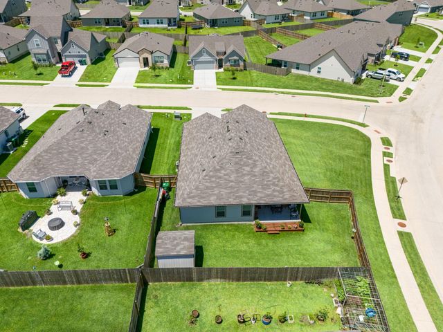 1718 Robinson Drive, Brenham, TX 77833