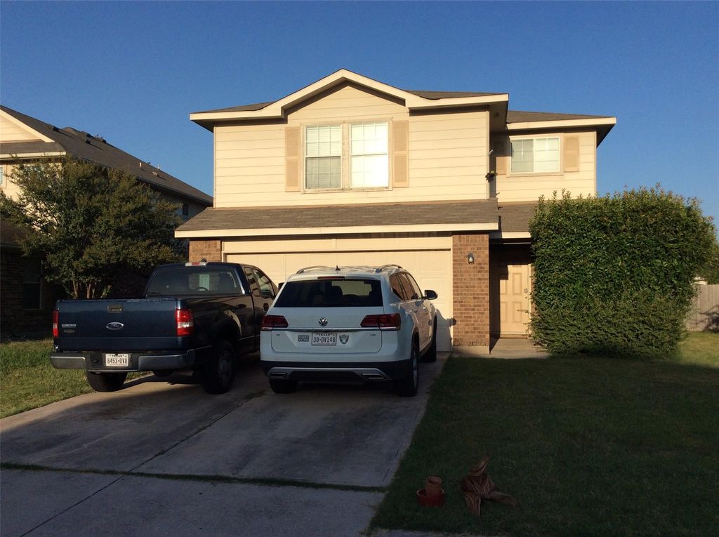 111 S Creek Bend DR, Hutto, TX 78634