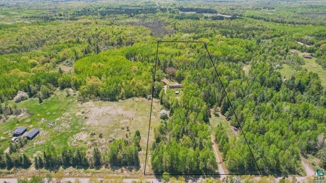 6086 E Clara Barton Rd, South Range, WI 54874