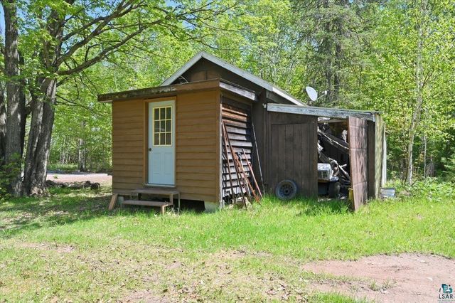 6086 E Clara Barton Rd, South Range, WI 54874