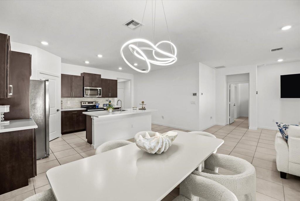 1723 NE White Pine Terrace, Jensen Beach, FL 34957