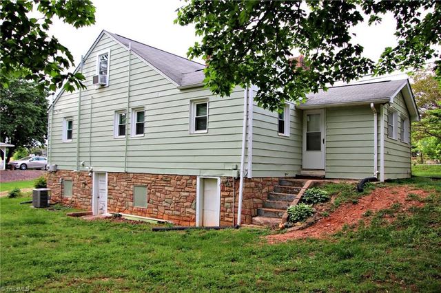 661 Dalton Road, King, NC 27021