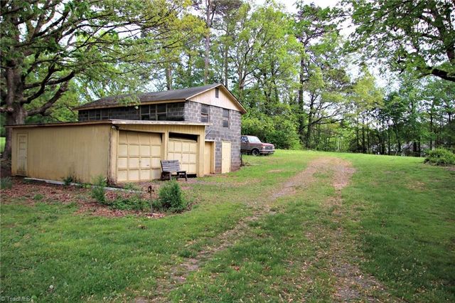 661 Dalton Road, King, NC 27021