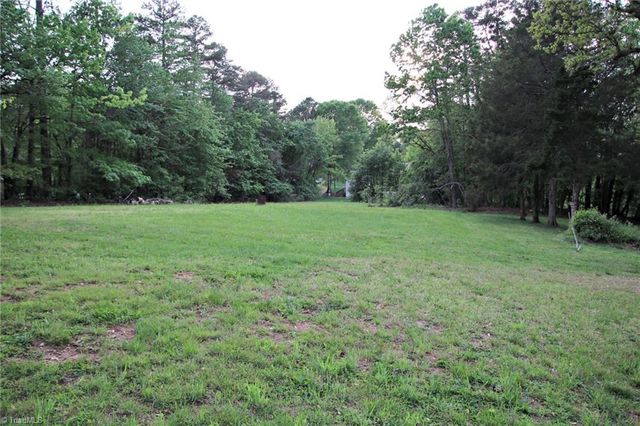 661 Dalton Road, King, NC 27021