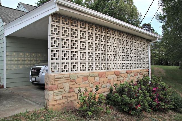 661 Dalton Road, King, NC 27021