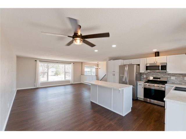 932 Yorkshire Avenue, Rice Lake, WI 54868