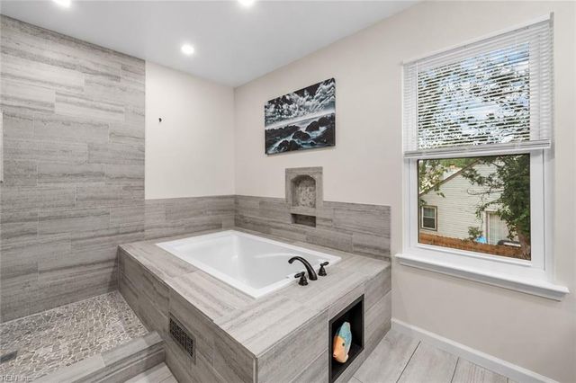 3605 Dryden CT, Virginia Beach, VA 23462