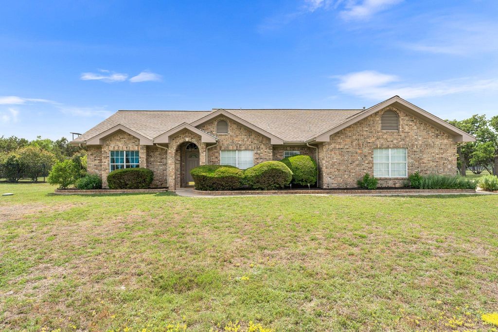 221 Breakaway RD, Cedar Park, TX 78613