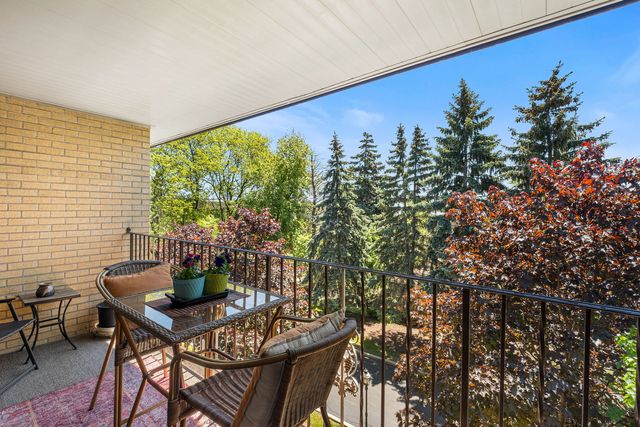 6050 W Eastwood Avenue 309, Chicago, IL 60630