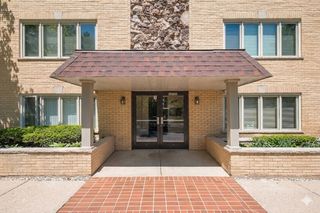 6050 W Eastwood Avenue 309, Chicago, IL 60630
