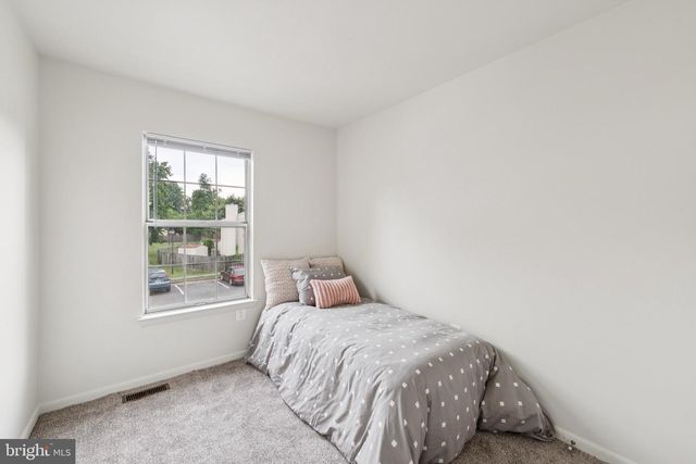 3664 MASTHEAD TRL, Triangle, VA 22172