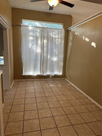 1800 Corvallis Court, Arlington, TX 76006