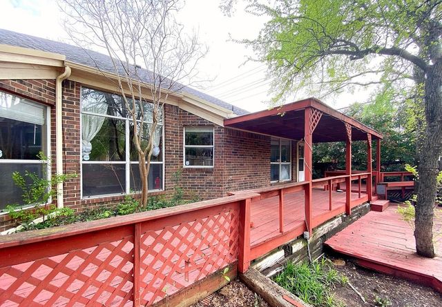 1800 Corvallis Court, Arlington, TX 76006