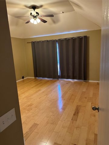 1800 Corvallis Court, Arlington, TX 76006