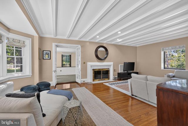 1 LATHAM PARK, Elkins Park, PA 19027