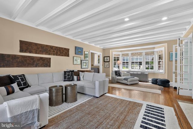 1 LATHAM PARK, Elkins Park, PA 19027