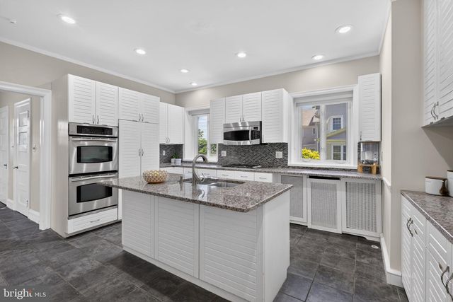 1 LATHAM PARK, Elkins Park, PA 19027