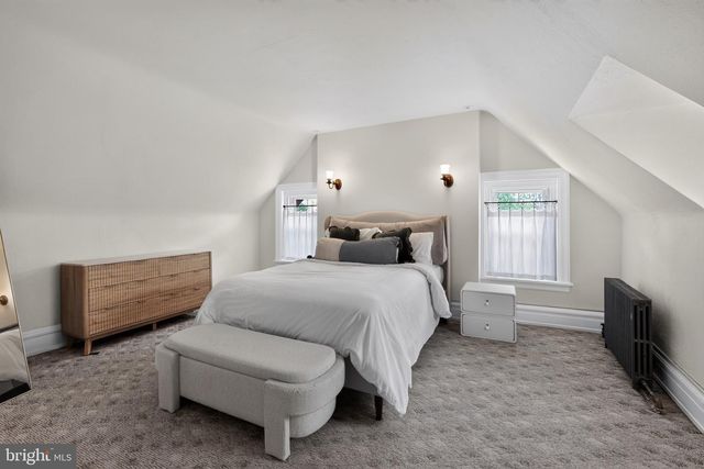 1 LATHAM PARK, Elkins Park, PA 19027