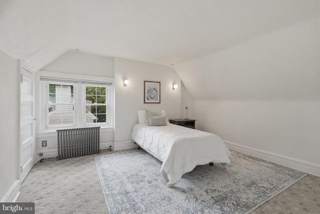 1 LATHAM PARK, Elkins Park, PA 19027