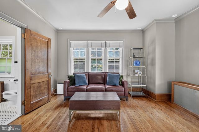 1 LATHAM PARK, Elkins Park, PA 19027