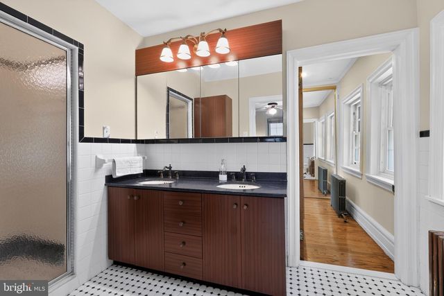 1 LATHAM PARK, Elkins Park, PA 19027