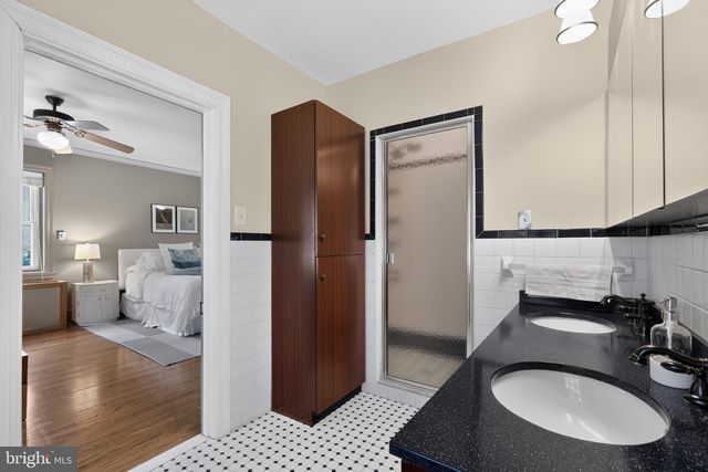 1 LATHAM PARK, Elkins Park, PA 19027