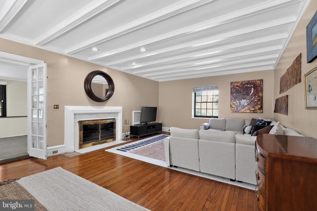 1 LATHAM PARK, Elkins Park, PA 19027