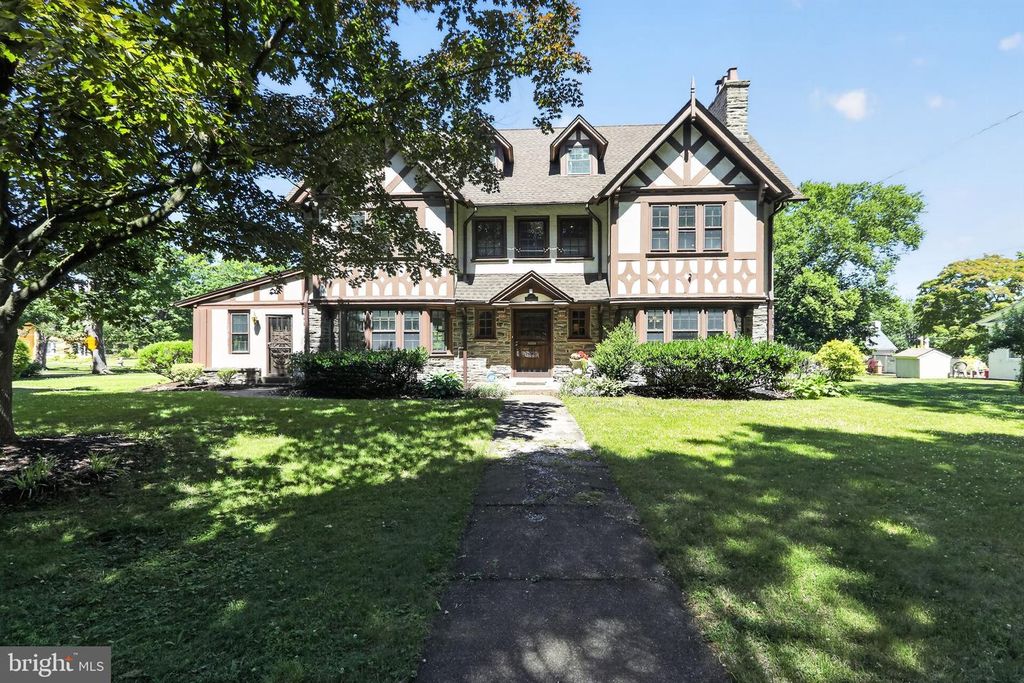 1 LATHAM PARK, Elkins Park, PA 19027