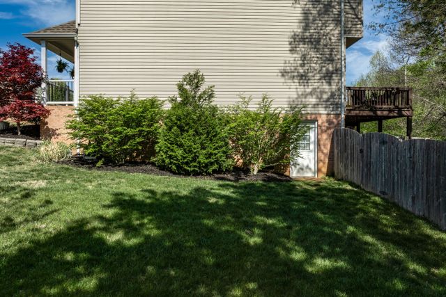 2102 Burgess Ln, Spring Hill, TN 37174