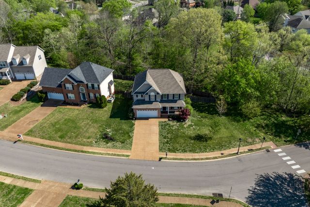 2102 Burgess Ln, Spring Hill, TN 37174