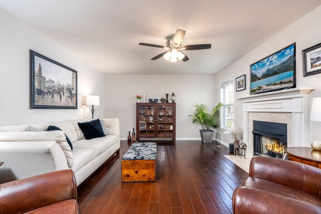 2102 Burgess Ln, Spring Hill, TN 37174