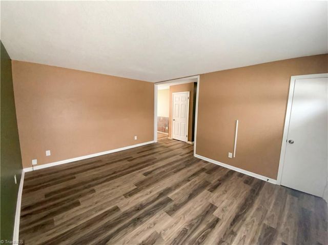 202 Hassellwood Drive, Jamestown, NC 27282