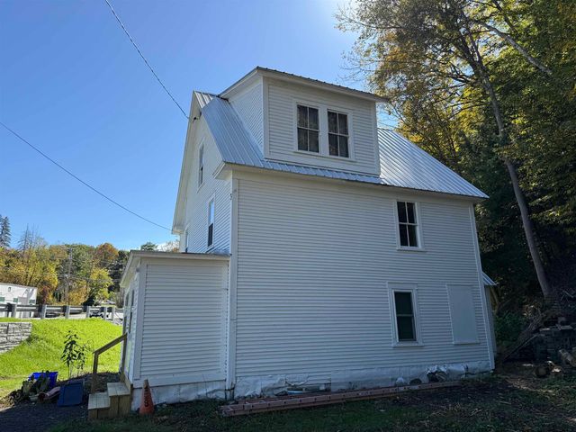 3 Chester Road, Springfield, VT 05156