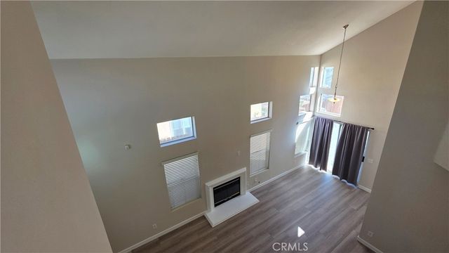 15577 Castellion, Fontana, CA 92337
