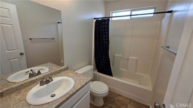 15577 Castellion, Fontana, CA 92337