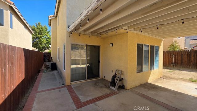 15577 Castellion, Fontana, CA 92337