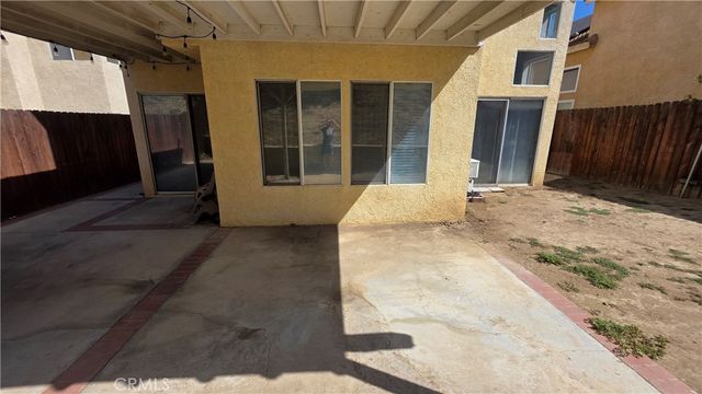 15577 Castellion, Fontana, CA 92337
