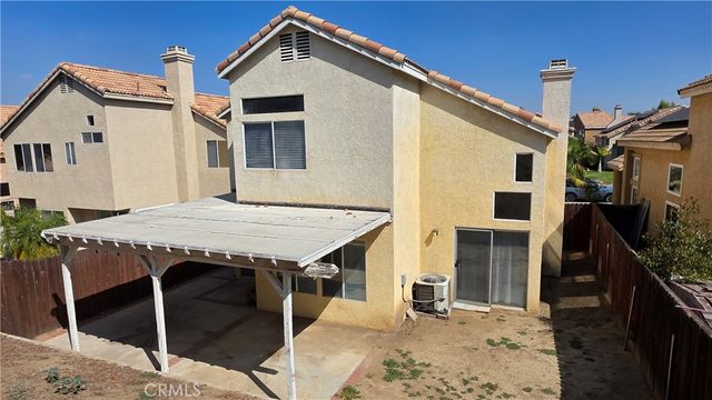 15577 Castellion, Fontana, CA 92337