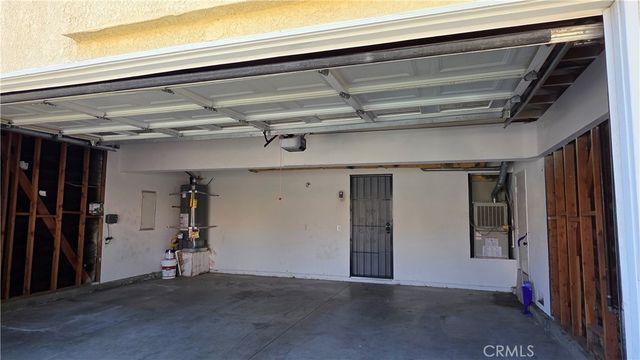 15577 Castellion, Fontana, CA 92337