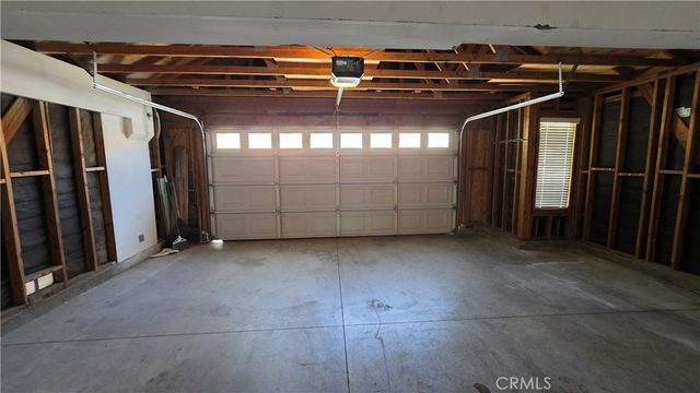 15577 Castellion, Fontana, CA 92337
